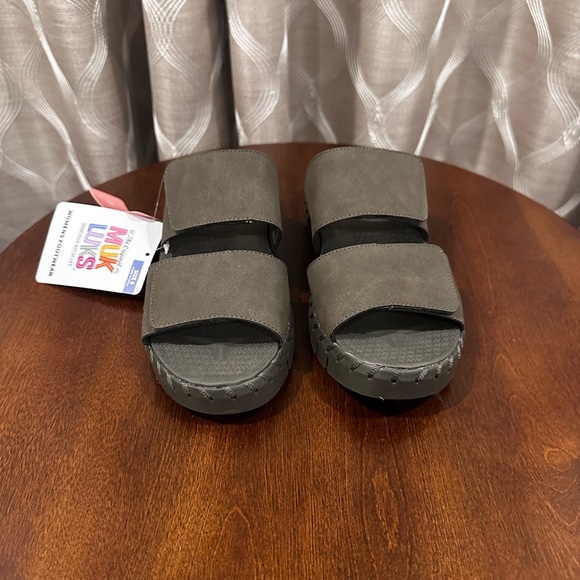 MUK LUKS Woman’s Flexi Sandals w/ Soft Cushion- Size: 6 - Picture 10 of 10